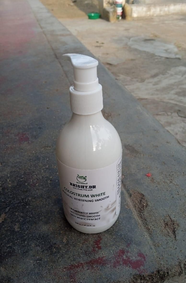 Colostrum White Natural White Smooth