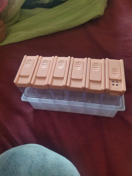 6 Pieces Plastic Spice Containers With Rack